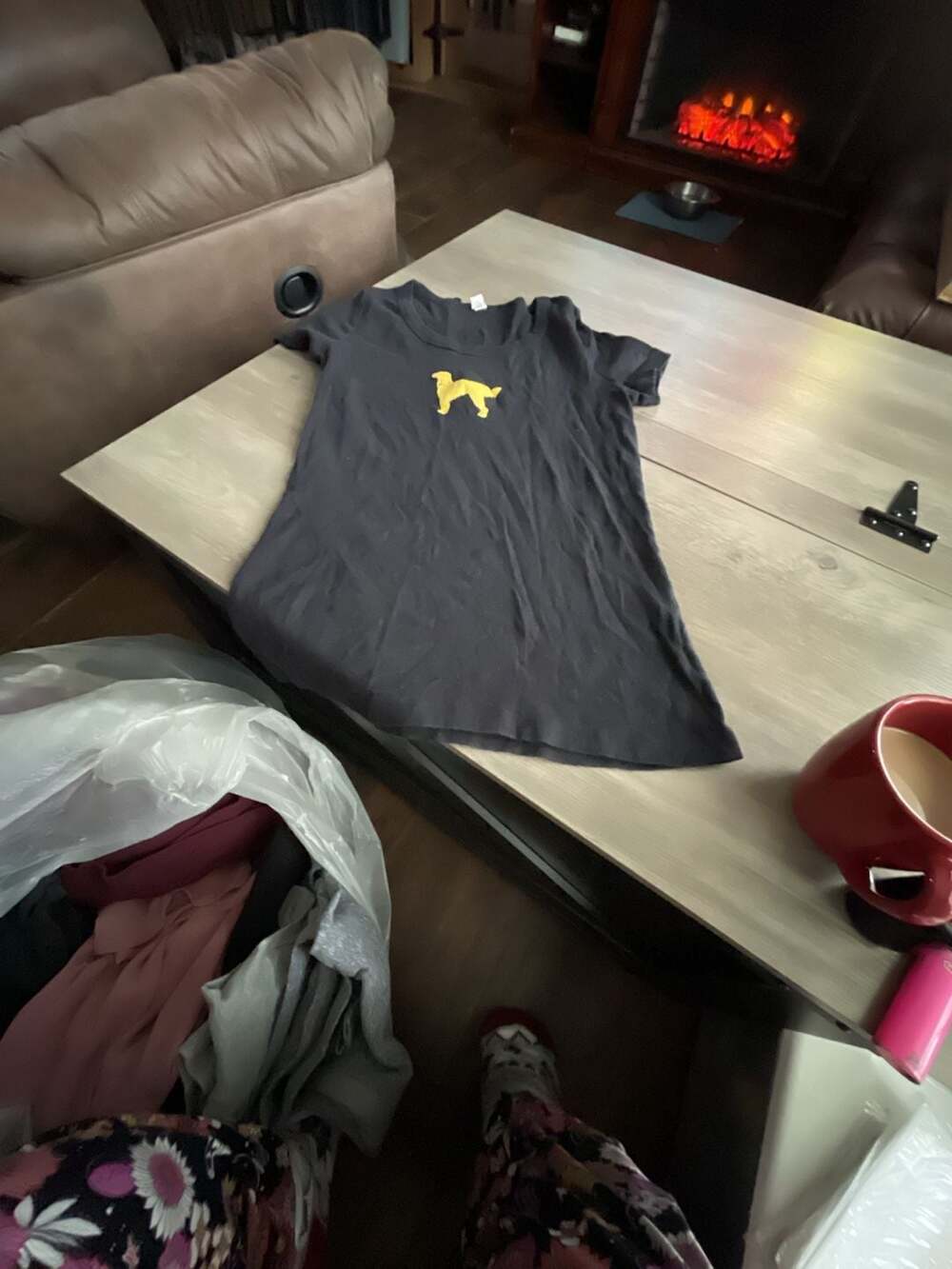 #D12 Bella Black Dog Graphic T-Shirt Medium Black Yellow Lab